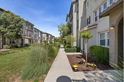 17981 Cantabria Ln, Morgan Hill, CA 95037 - Photo 2