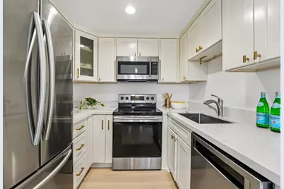 705 W Fremont Ave 3, Sunnyvale, CA 94087 - Photo 8