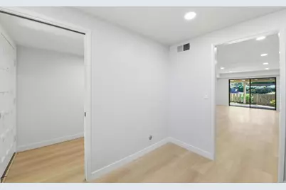 5555 Cribari Cir, San Jose, CA 95135 - Photo 4