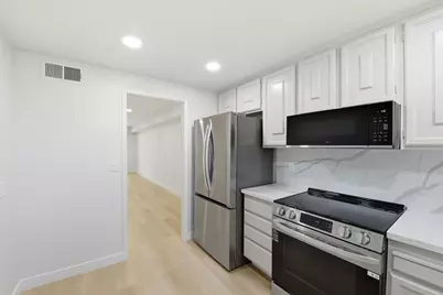 5555 Cribari Cir, San Jose, CA 95135 - Photo 12
