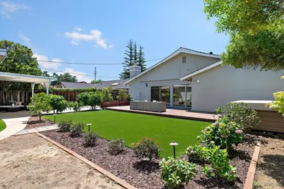 20805 Greenleaf Dr, Cupertino, CA 95014 - Photo 40