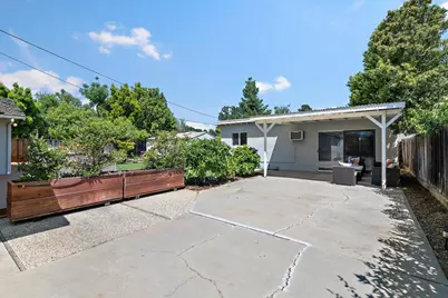 20805 Greenleaf Dr, Cupertino, CA 95014 - Photo 36