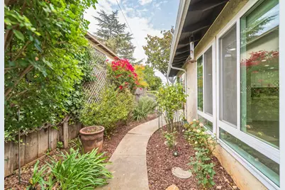 10308 Alpine Dr, Cupertino, CA 95014 - Photo 26