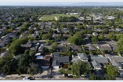 4889 Clarendon Dr, San Jose, CA 95129 - Photo 32