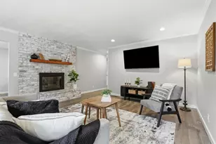 15845 Verde Dr, Salinas, CA 93907 - Photo 2