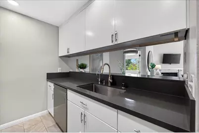 1271 Poplar 406, Sunnyvale, CA 94086 - Photo 14