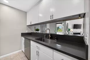 1271 Poplar 406, Sunnyvale, CA 94086 - Photo 14