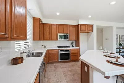 660 Bramblewood Ave, Lathrop, CA 95330 - Photo 12