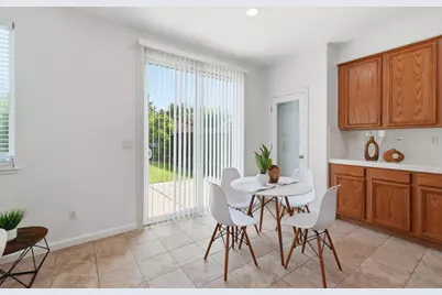 660 Bramblewood Ave, Lathrop, CA 95330 - Photo 16