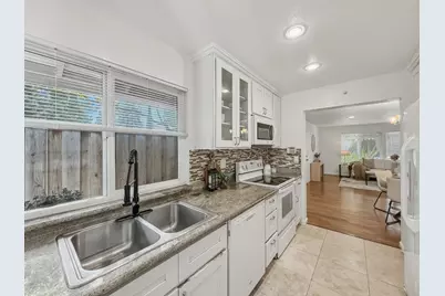 1213 Caspian Sea Dr, San Jose, CA 95126 - Photo 16