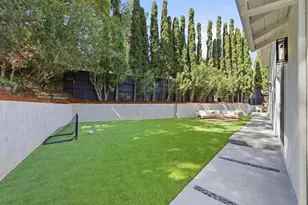 1100 Greenbrier Rd, San Carlos, CA 94070 - Photo 36