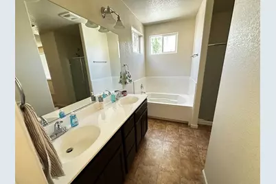 1444 San Pedro St, Los Banos, CA 93635 - Photo 12