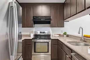 909 Apricot Ave C, Campbell, CA 95008 - Photo 10