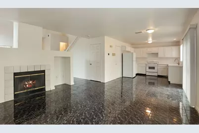 1888 Saint Lakes Way, Stockton, CA 95206 - Photo 8