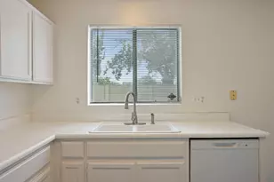 1888 St Lakes Way, Stockton, CA 95206 - Photo 12