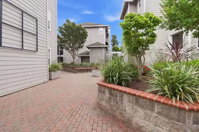 1982 W Bayshore Rd 237, East Palo Alto, CA 94303 - Photo 32