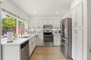 6263 Mahan Dr, San Jose, CA 95123 - Photo 12