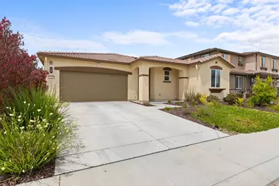 714 Burgundy St, Vacaville, CA 95687 - Photo 2