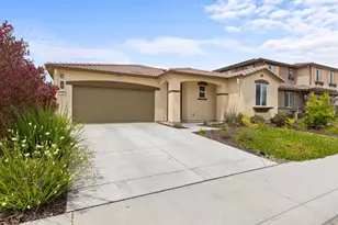 714 Burgundy St, Vacaville, CA 95687 - Photo 2