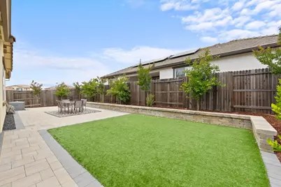 714 Burgundy St, Vacaville, CA 95687 - Photo 40