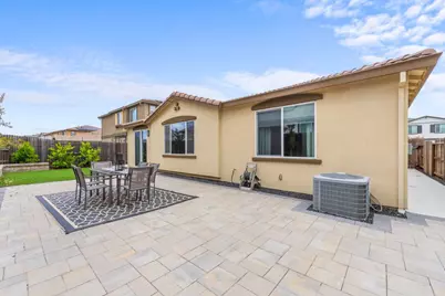 714 Burgundy St, Vacaville, CA 95687 - Photo 42