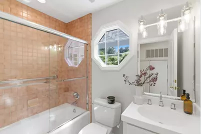 8 Almendra Ln, Los Altos, CA 94022 - Photo 24