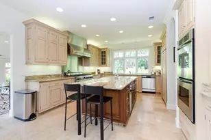 26990 Taaffe Rd, Los Altos Hills, CA 94022 - Photo 8