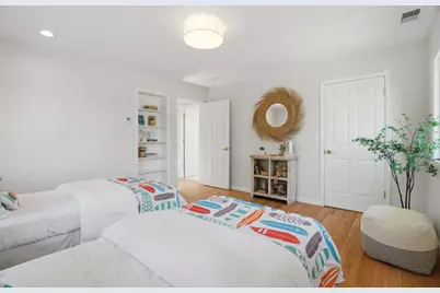2066 Byron St, Palo Alto, CA 94301 - Photo 28