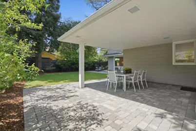 2066 Byron St, Palo Alto, CA 94301 - Photo 36