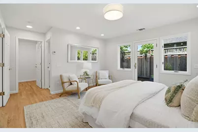 2066 Byron St, Palo Alto, CA 94301 - Photo 20