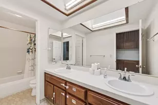 20683 Greenleaf Dr, Cupertino, CA 95014 - Photo 32