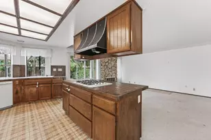 20683 Greenleaf Dr, Cupertino, CA 95014 - Photo 14