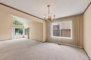 20683 Greenleaf Dr, Cupertino, CA 95014 - Photo 8