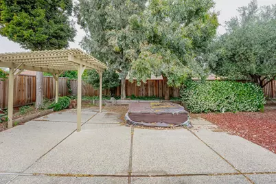 20683 Greenleaf Dr, Cupertino, CA 95014 - Photo 36