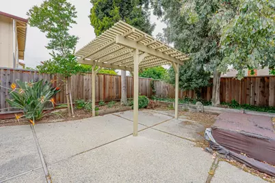 20683 Greenleaf Dr, Cupertino, CA 95014 - Photo 38
