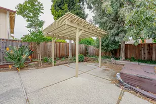 20683 Greenleaf Dr, Cupertino, CA 95014 - Photo 38