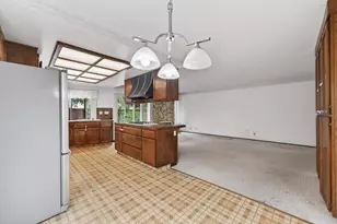 20683 Greenleaf Dr, Cupertino, CA 95014 - Photo 12