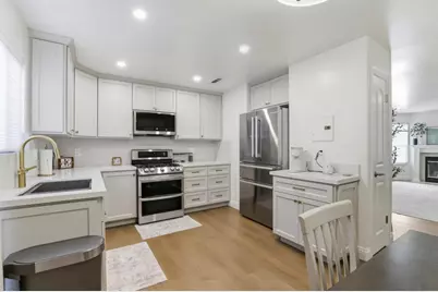 241 Gibson Dr F, Hollister, CA 95023 - Photo 6