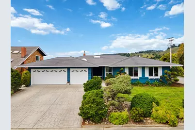 2060 Touraine Ln, Half Moon Bay, CA 94019 - Photo 10