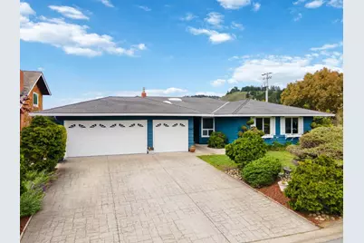 2060 Touraine Ln, Half Moon Bay, CA 94019 - Photo 10