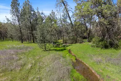 19862 Paso Robles Ave, Redding, CA 96003 - Photo 46