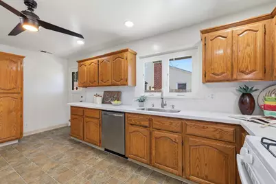 2246 Benton St, Santa Clara, CA 95050 - Photo 12