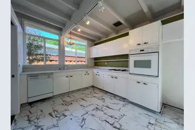 183 Thompson Sq, Mountain View, CA 94043 - Photo 2