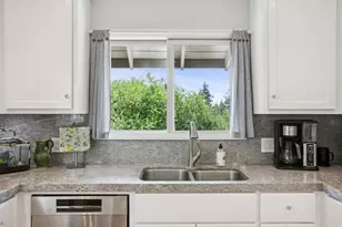 23054 Evergreen Ln, Los Gatos, CA 95033 - Photo 10