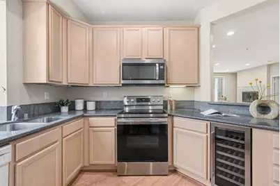 902 Sunrose 104, Sunnyvale, CA 94086 - Photo 2