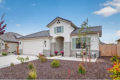 945 Cambria Ct, Hollister, CA 95023 - Photo 2