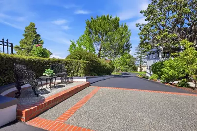 555 Chateau Dr, Hillsborough, CA 94010 - Photo 44
