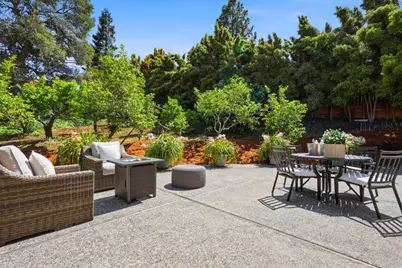 555 Chateau Dr, Hillsborough, CA 94010 - Photo 52