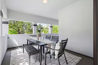 555 Chateau Dr, Hillsborough, CA 94010 - Photo 20
