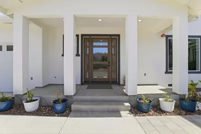 1681 Zinnia Ln, San Jose, CA 95124 - Photo 4